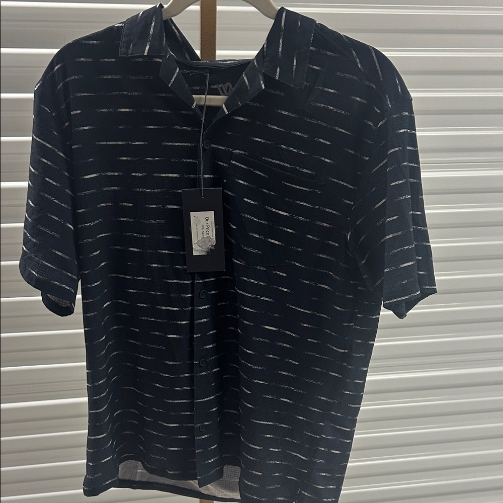 VRST Men's Navy Patterned button down shirt small